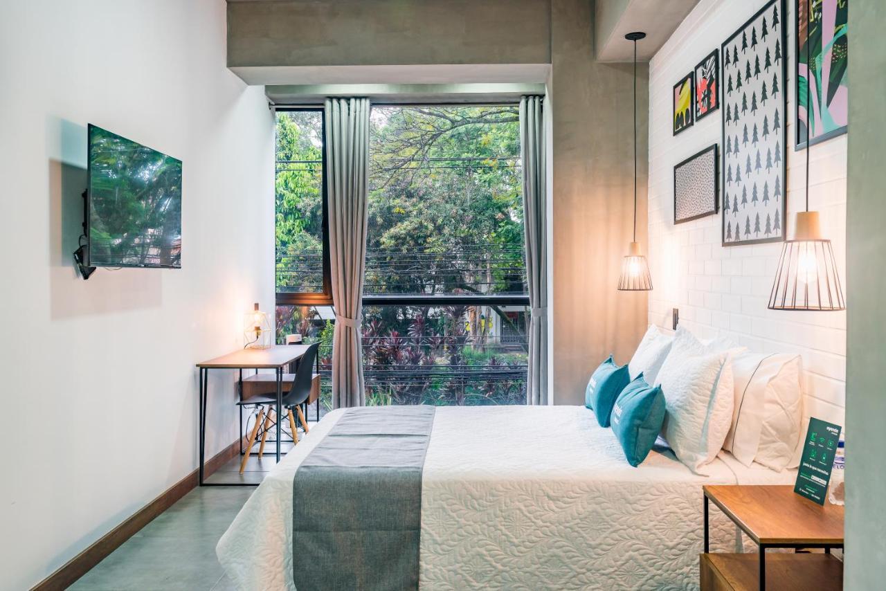Loft 32 Medellin Living Aparthotel Buitenkant foto